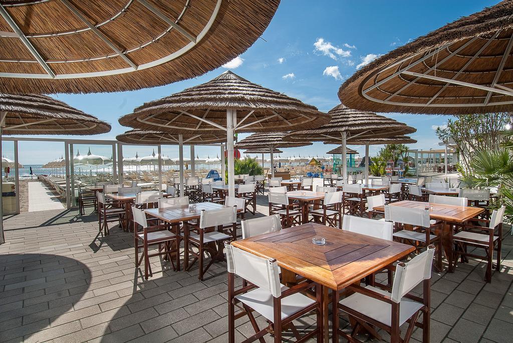 Hotel Byron Мілано-Маріттіма Екстер'єр фото
