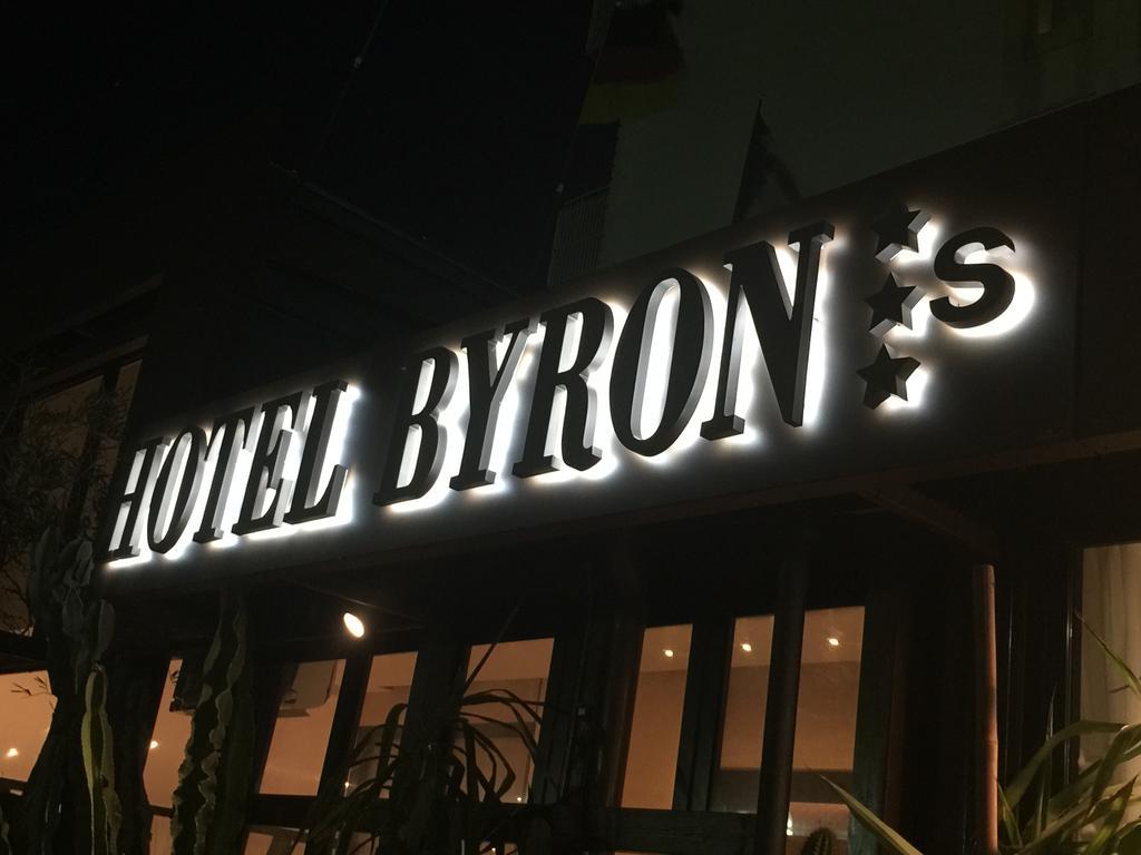 Hotel Byron Мілано-Маріттіма Екстер'єр фото